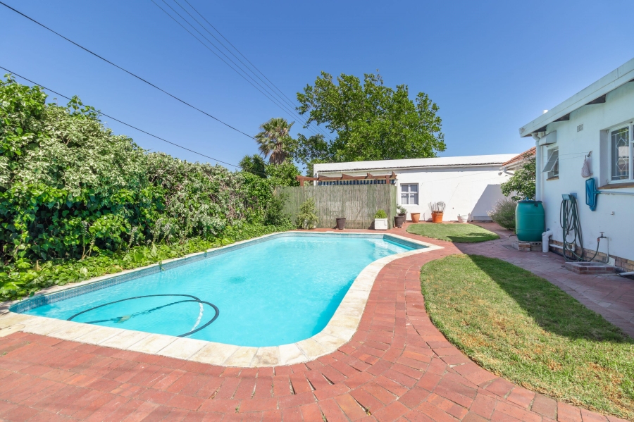 To Let 3 Bedroom Property for Rent in Pinelands Western Cape